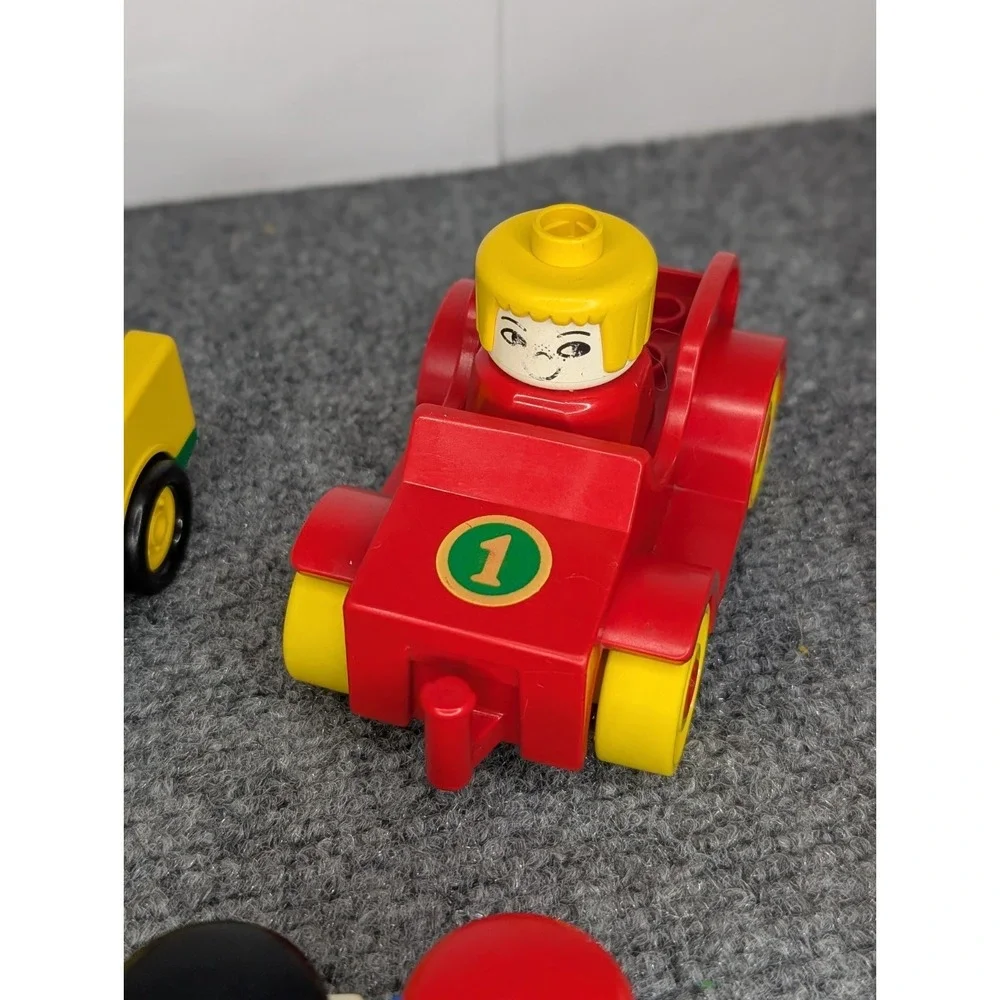LEGO DUPLO Vintage Lot of 10 Little People Figures Square Base And ‎ 3 Vehicles